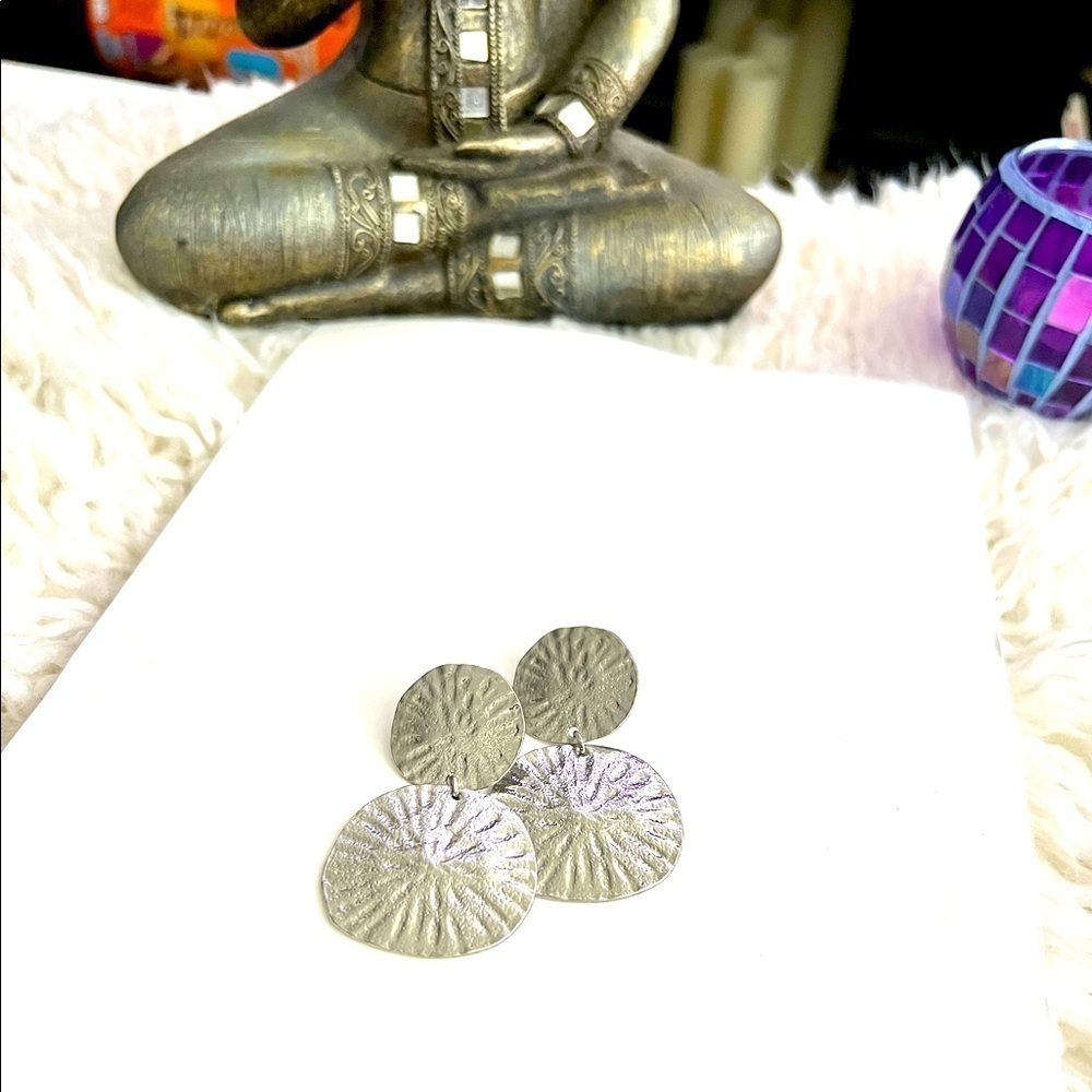 Silver Disc Style Dangly Earrings🙋‍♀️🛍